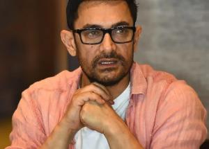 Happy Birthday Aamir Khan : the perfectionist has a gift for his fans