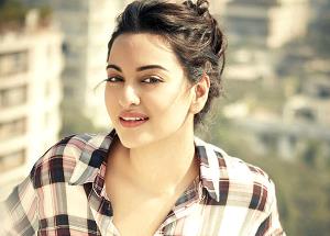 Sonakshi Sinha rubbishes reports of non bailable warrant issued against her 