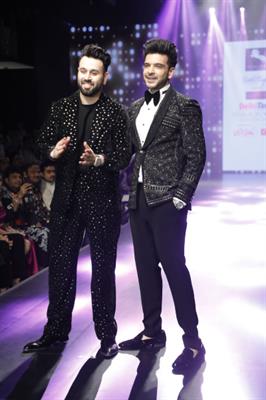 Karan Kundrra turns showstopper for designer Mayank Chawla